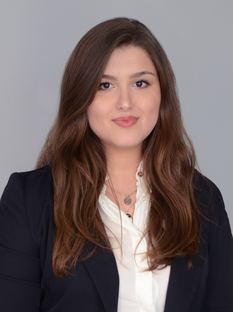 Kübra AYAZ